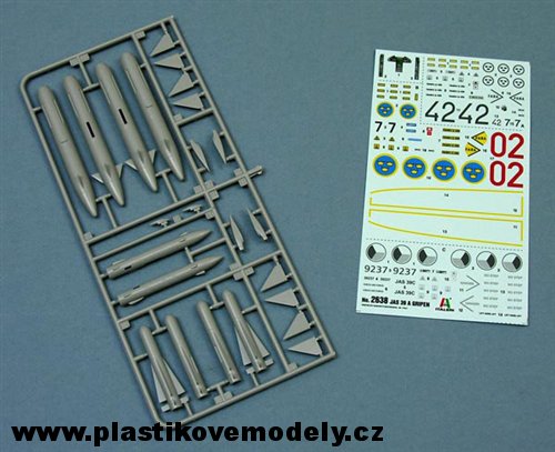 JAS 39 A GRIPEN (Italeri 1:48)