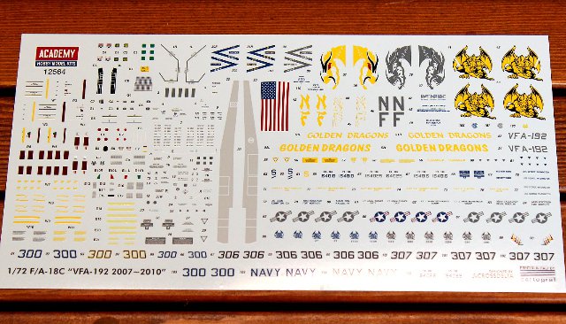 F-A-18C VFA-192 Golden Dragon (Academy 1:72)