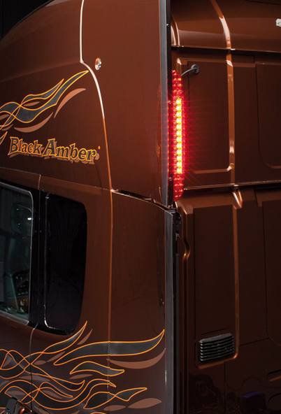 SCANIA R BLACK AMBER (Italeri 1:24)