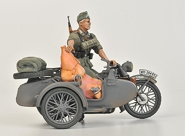 German Sidecar BMW R12 with crew (Zvezda 1:35)
