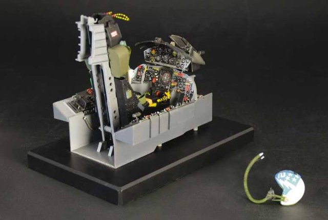 F-104 G STARFIGHTER COCKPIT (1:12)