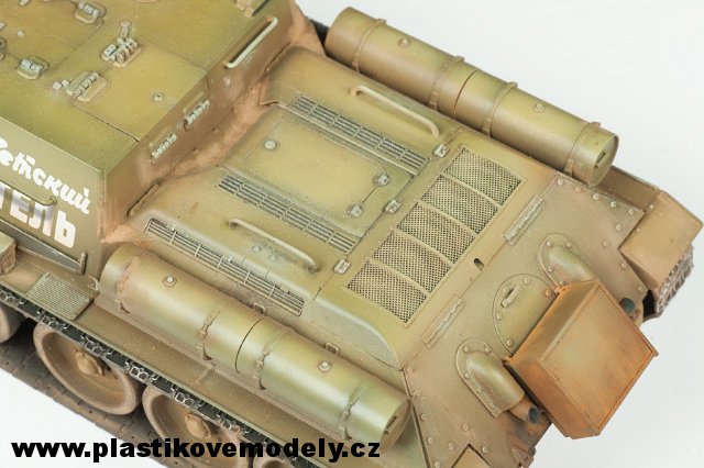 Samohybné dělo SU-85 (Zvezda 1:35)