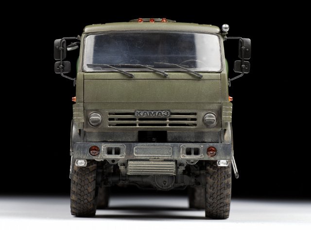 Russian three axle truck K-5350 MUSTANG (1:35)
