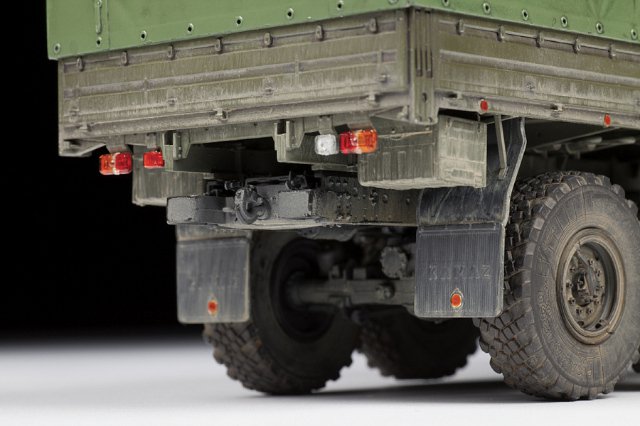 Russian three axle truck K-5350 MUSTANG (1:35)