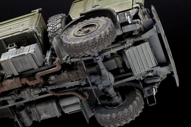Russian three axle truck K-5350 MUSTANG (1:35)
