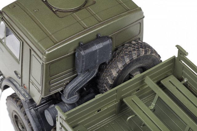 Russian three axle truck K-5350 MUSTANG (1:35)
