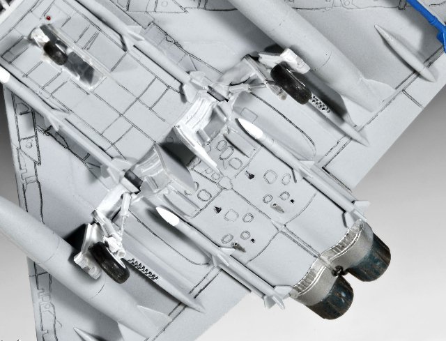 64282 - ModelSet Eurofighter Typhoon (Revell 1:144) 