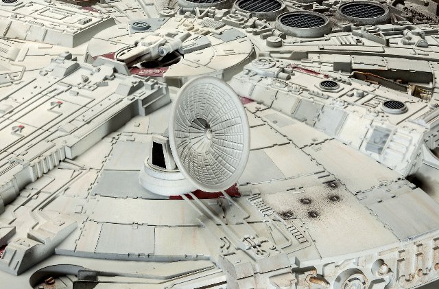 Millennium Falcon (Revell 1:72)