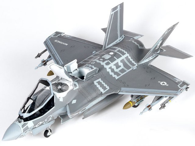USMC F-35B VMFA-121 "Green Knights" (1:72)