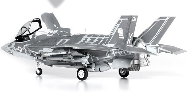 USMC F-35B VMFA-121 "Green Knights" (1:72)