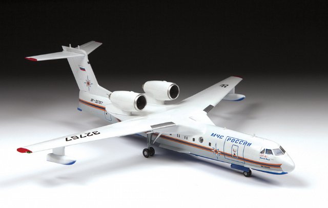 Beriev Be-200 Amphibious Aircraft (1:144)