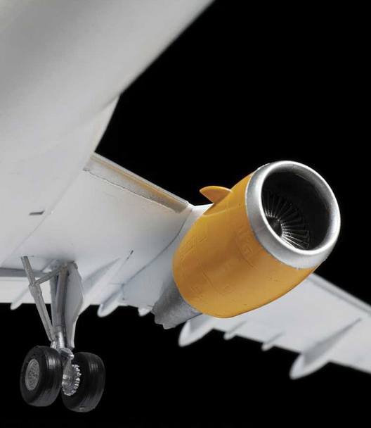 Airbus A321 CEO (Zvezda 1:144)