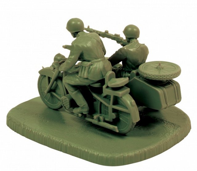 Soviet M-72 Sidecar Motorcycle w-Crew (Zvezda 1:72)