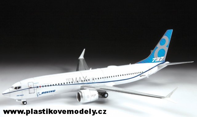 Letadlo Boeing 737- 8 MAX (Zvezda 1:144)