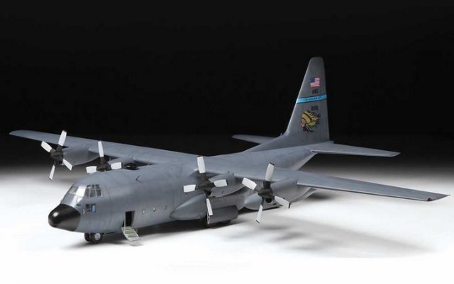 Lockheed C-130 H Hercules (Zvezda 1:72)