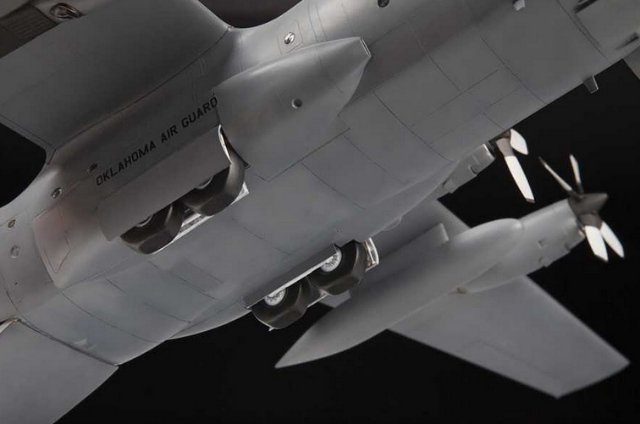 Lockheed C-130 H Hercules (Zvezda 1:72)