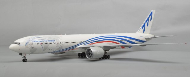 Letadlo Boeing 777-300ER (Zvezda 1:144)