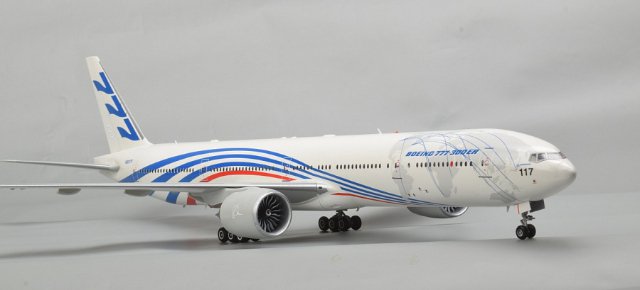 Letadlo Boeing 777-300ER (Zvezda 1:144)