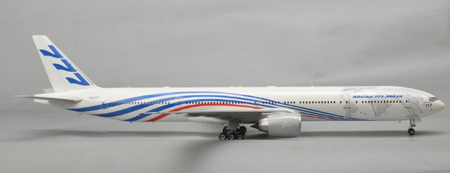 Letadlo Boeing 777-300ER (Zvezda 1:144)