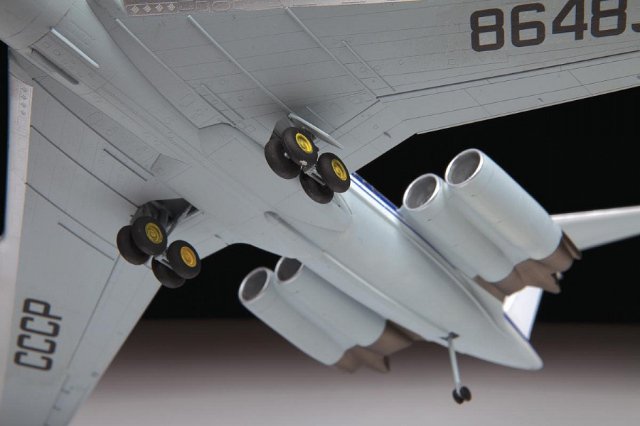 Letadlo Ilyushin IL-62M (Zvezda 1:144) 