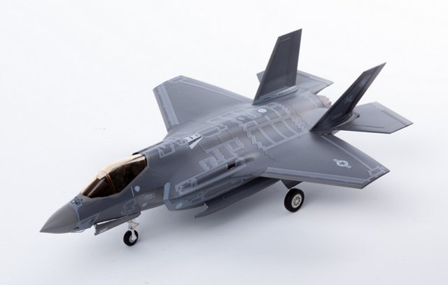 F-35A Seven Nation Air Force MCP (Academy 1:72)