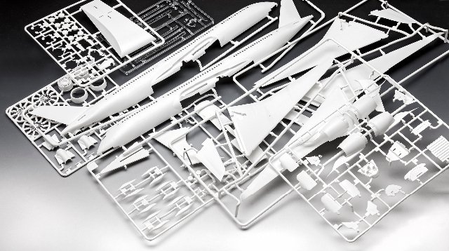 Airbus A350-900 Lufthansa New Livery (Revell 1:144)