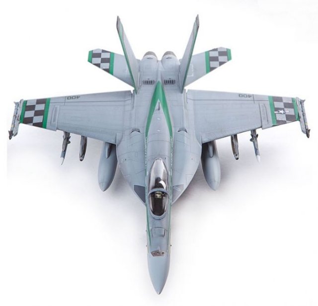 Boeing F-A-18E Super Hornet VFA-195 Chippy Ho (Academy 1:72)