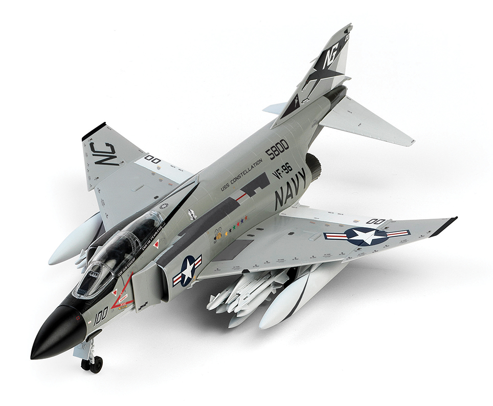F-4J "SHOWTIME 100" MCP (1:72)