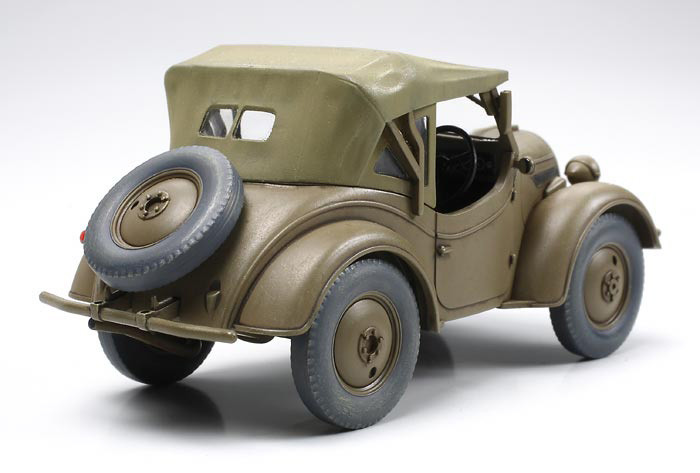 Kurogane (Japanese 4x4 Light Vehicle Type 95) (Tamiya 1:48)