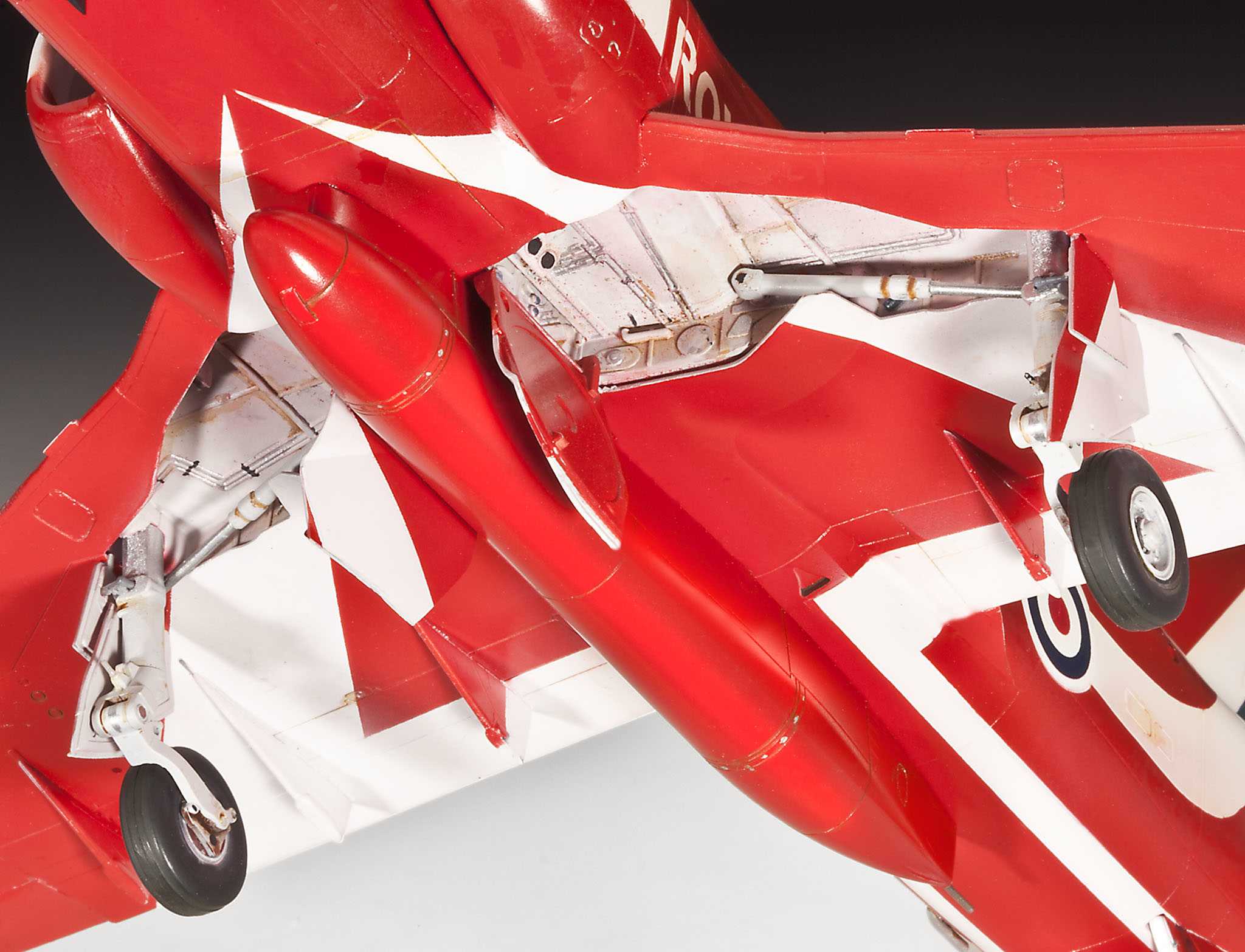 04284 - BAe Hawk "Red Arrows" (1:32)