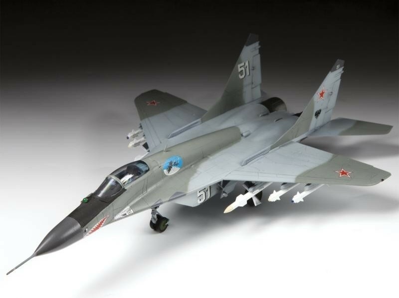 MiG-29C (9-13) (Zvezda 1:72)