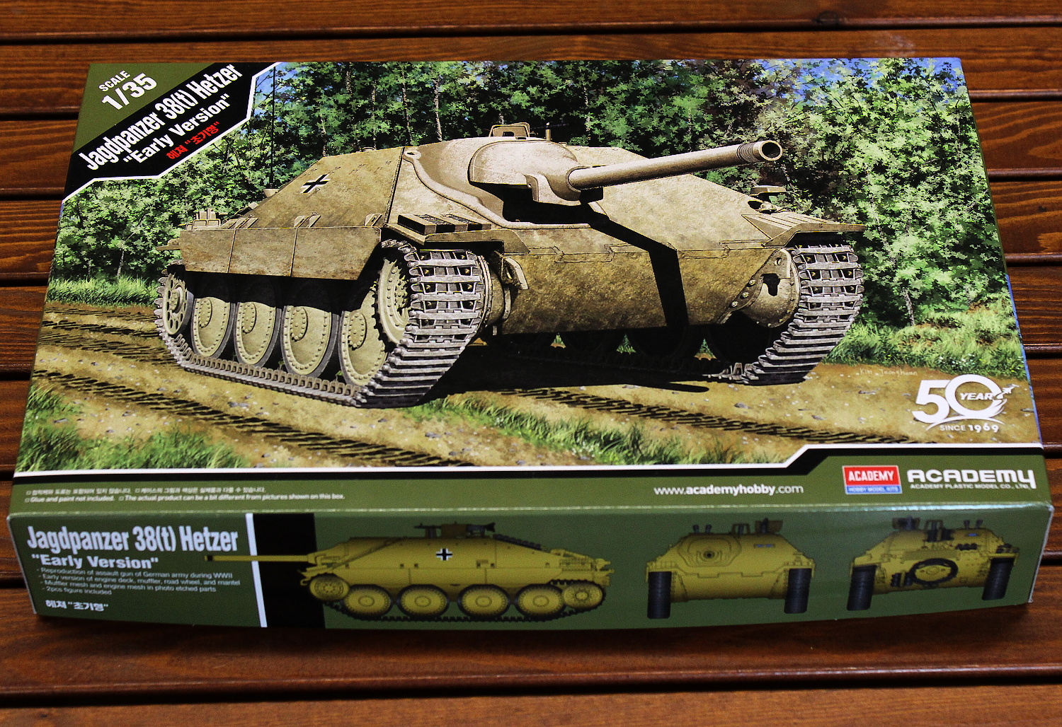 Jagdpanzer 38(t) Hetzer Early (Academy 1:35)