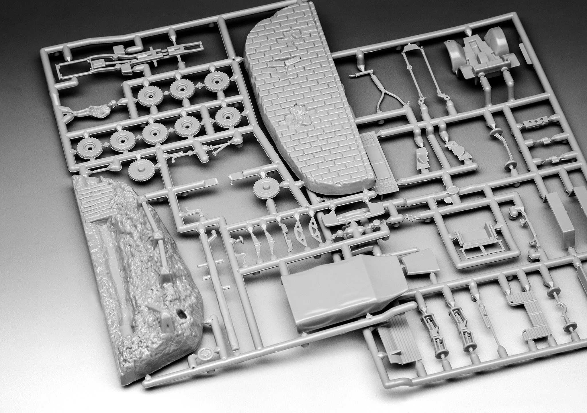 Set - Krupp Protze KFZ 69 with 3,7cm Pak (1:76)